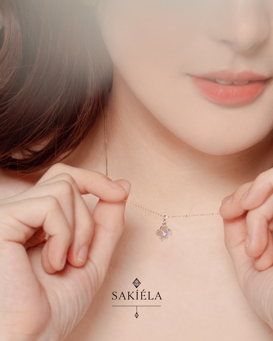 Clover Motif Reversible Necklace (Mother-of-Pearl)