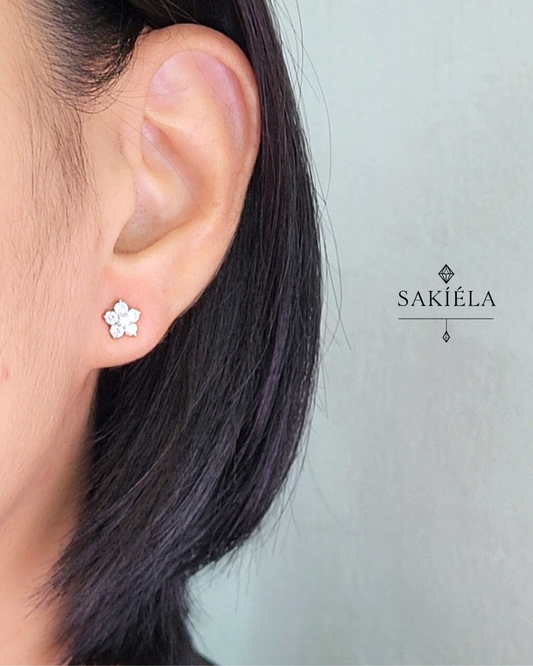 Flower Stud Earrings - 0.70cts