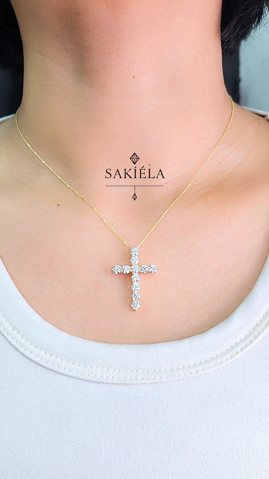 Cross Pendant Necklace - 2cts