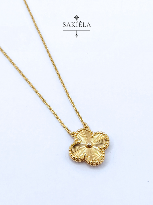 Van Cleef & Arpels' Alhambra 1 Motif Necklace and Earrings