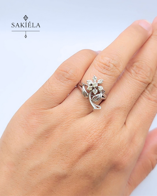 Flower Ring - 0.35cts