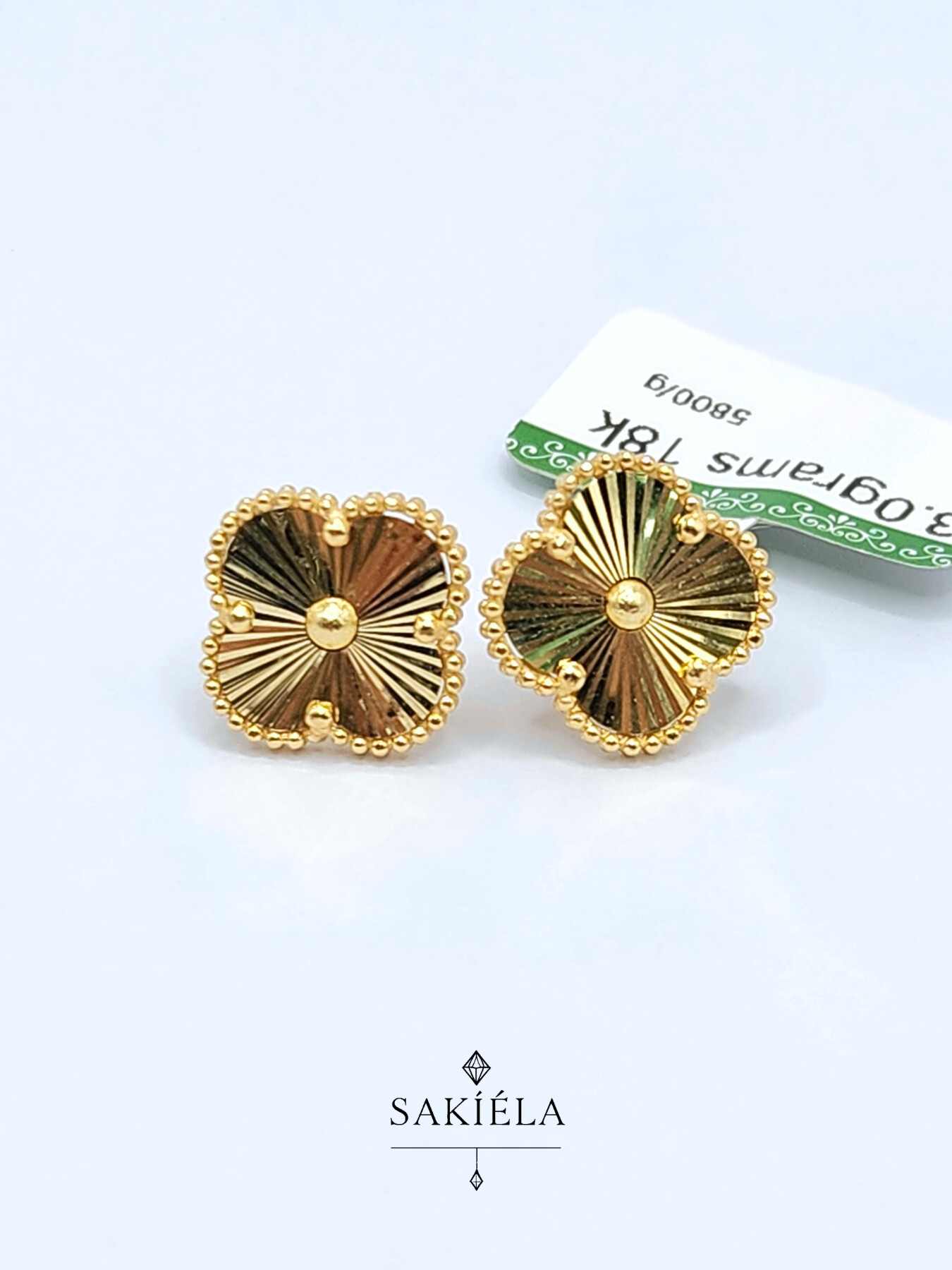 Van Cleef & Arpels' Alhambra 1 Motif Necklace and Earrings