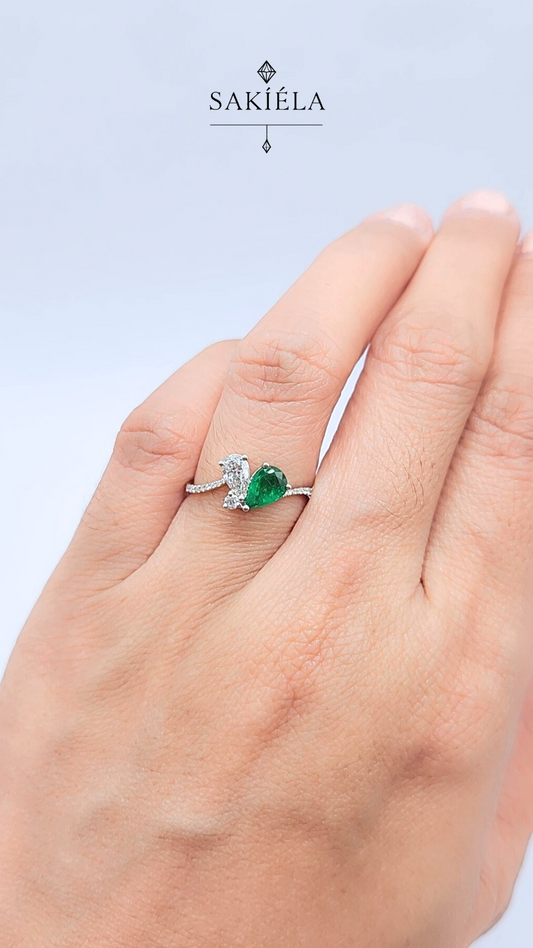 Diamond Heart Emerald Ring