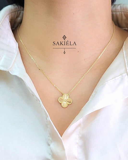 Van Cleef & Arpels' Alhambra 1 Motif Necklace