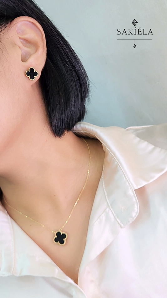 Van Cleef & Arpels' Alhambra 1 Motif Necklace and Earrings (Onyx Inlay)
