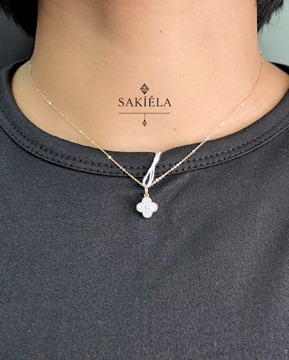 Clover Motif Reversible Necklace (Carnelian)