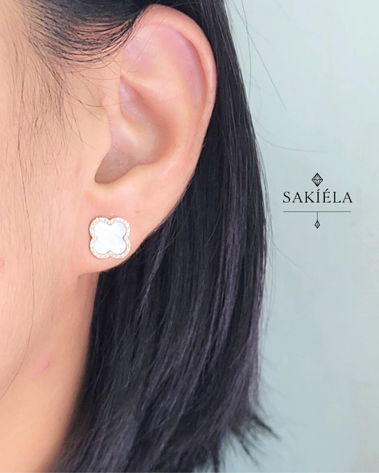 Clover Motif Earrings (White)