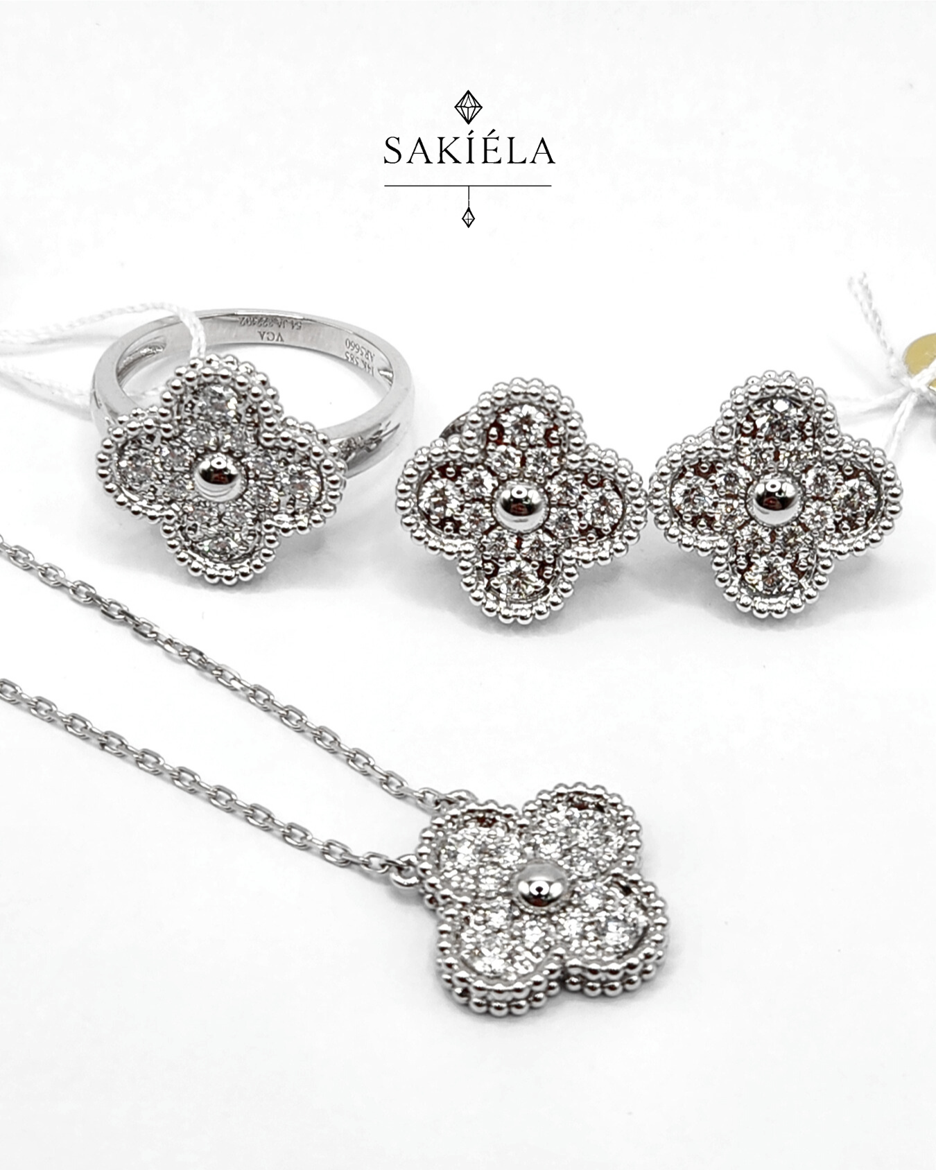 Van Cleef & Arpels' Alhambra 1 Motif Set