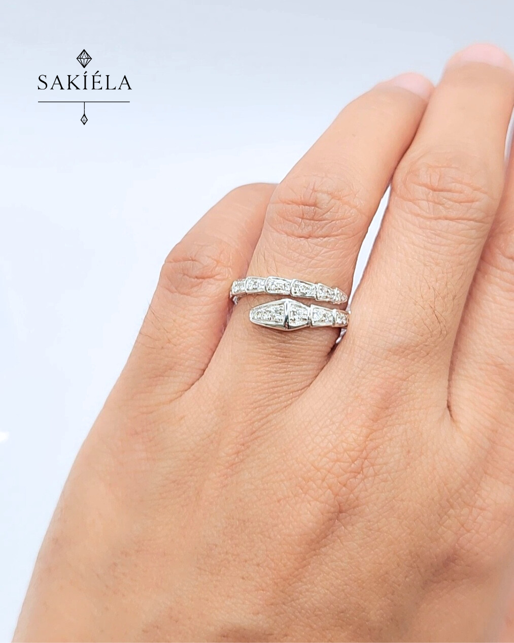 BVLGARI Serpenti Ring (White Gold)