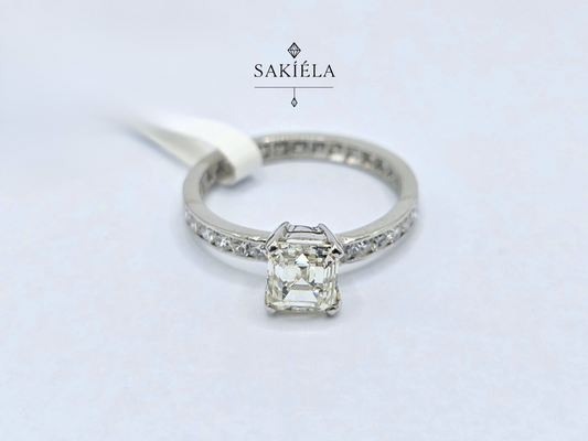 Tiffany Ring - 2.07cts