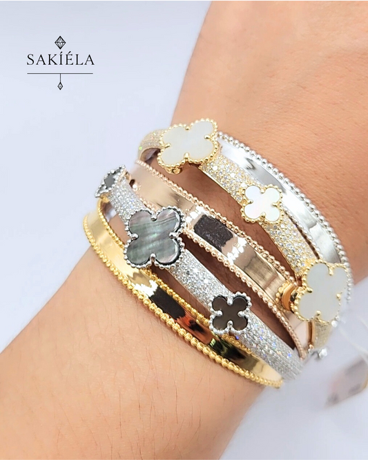 Clover Motif Diamond Bangle - 2.627cts