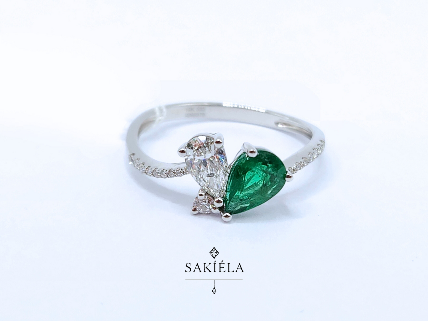 Diamond Heart Emerald Ring