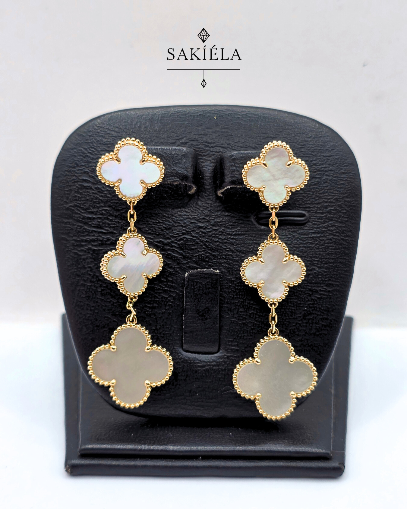 Van Cleef & Arpels' Alhambra 3 Motif Earrings (Mother-of-pearl)
