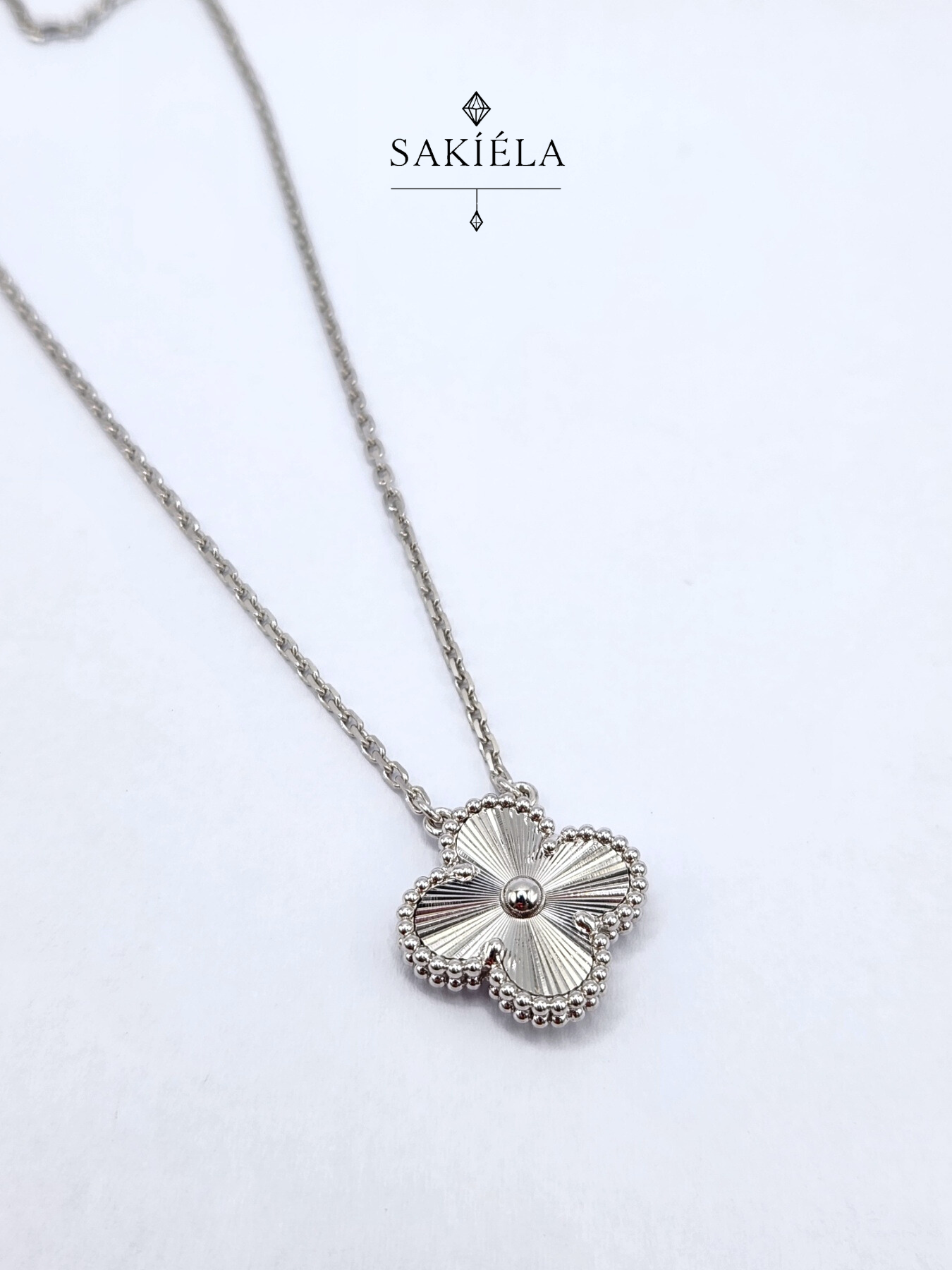 Van Cleef & Arpels' Alhambra 1 Motif Necklace