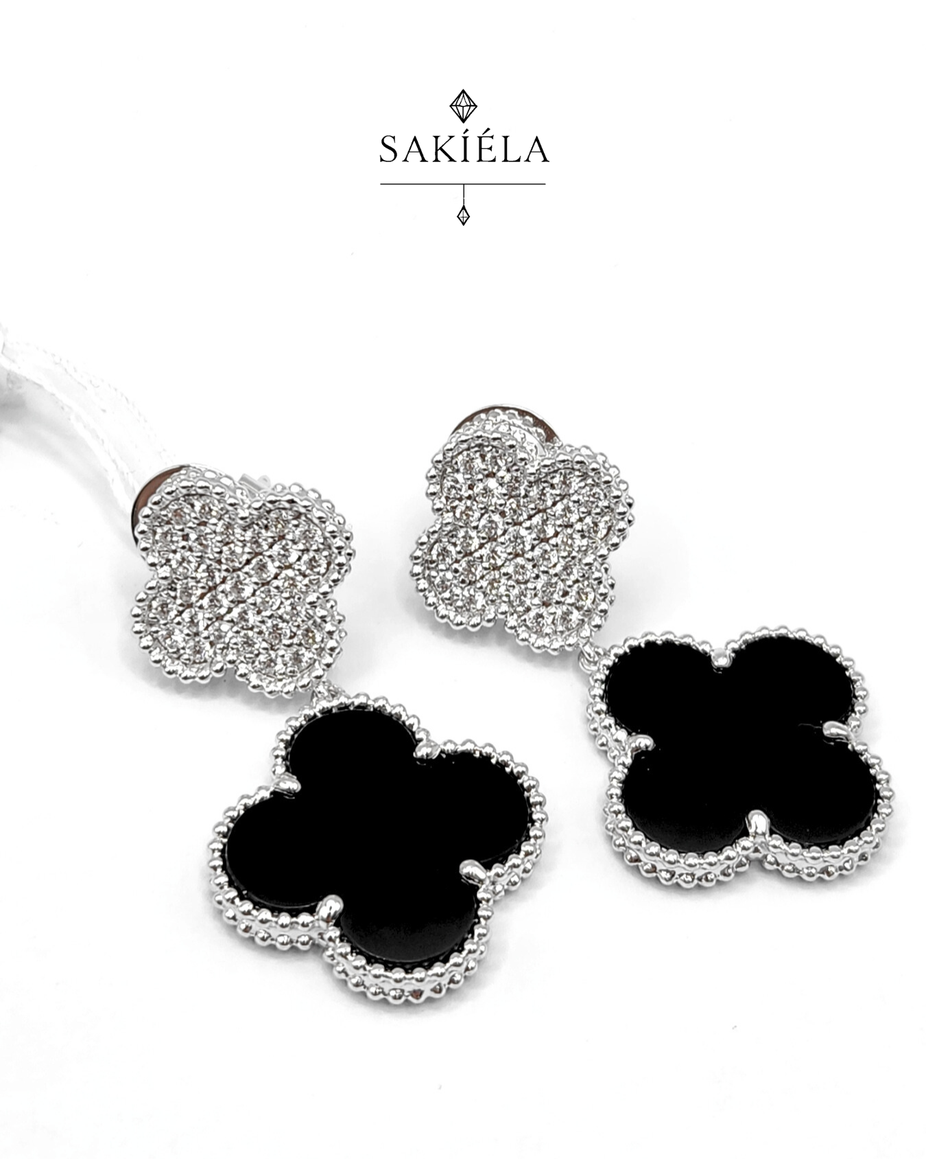 2-Clover Motif Earrings (Onyx)