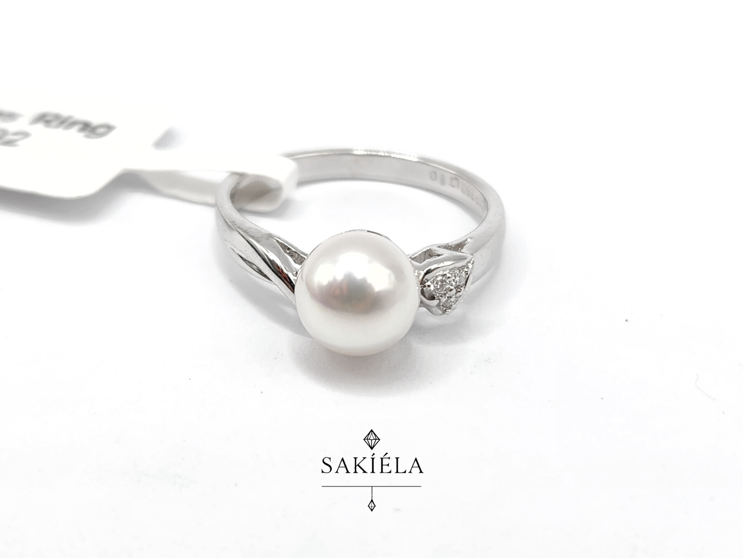 Pearl Diamond Ring - 0.06cts