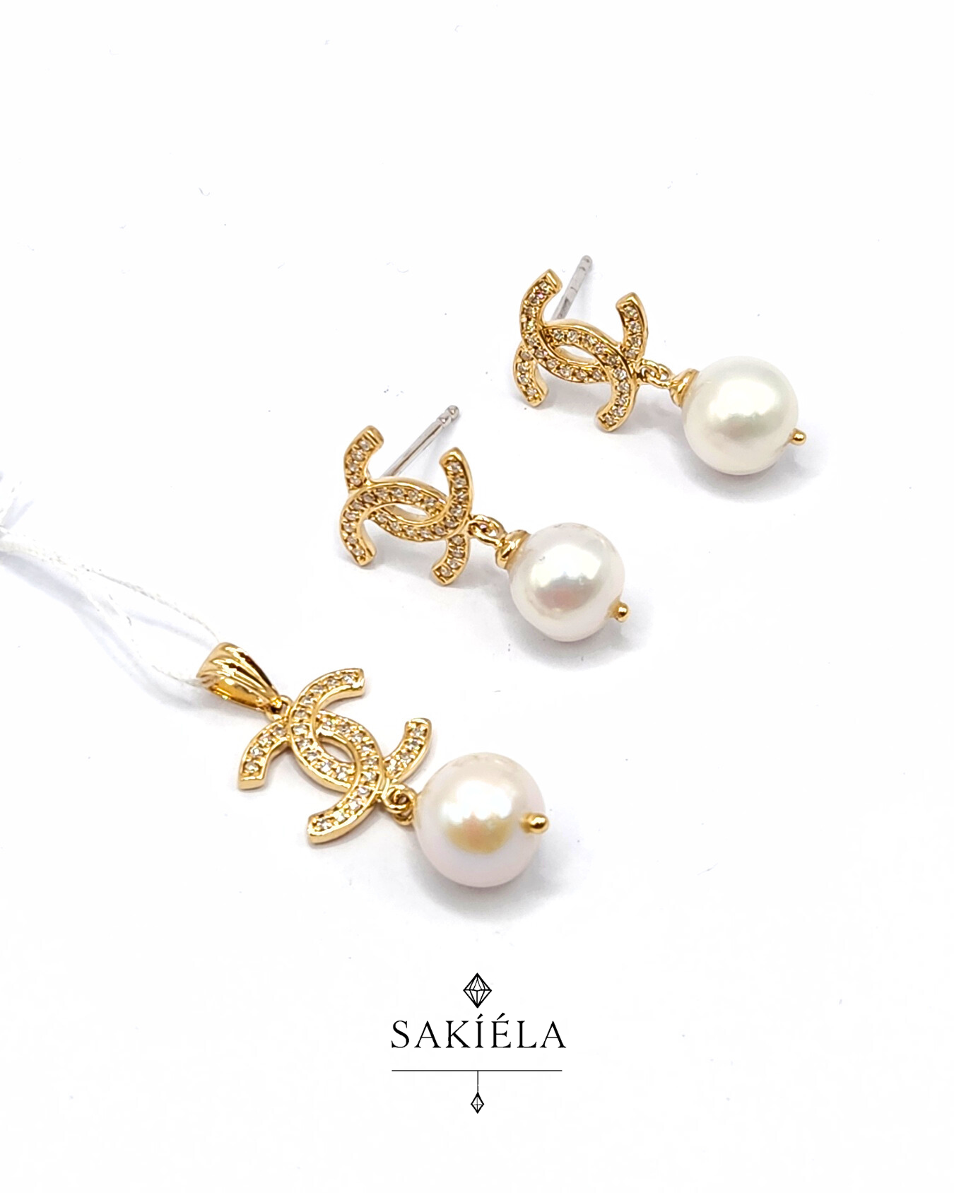 Chanel Pearl Drop Earrings (Yellow Gold)