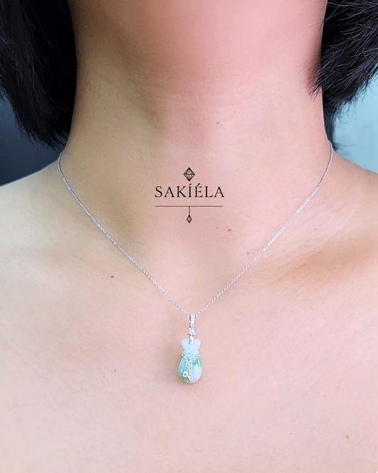 Pounch Pendant Necklace (Light Green)