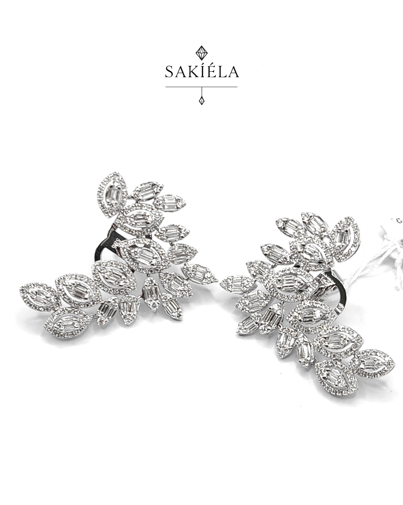 Elegant Earrings - 2.256cts