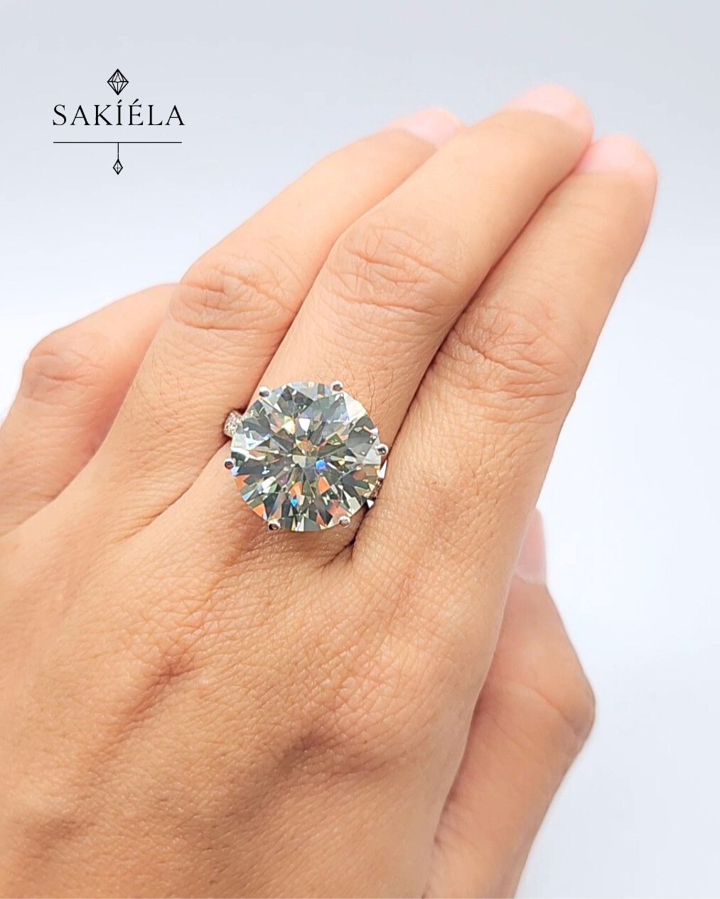 Round Diamond Ring - 15cts