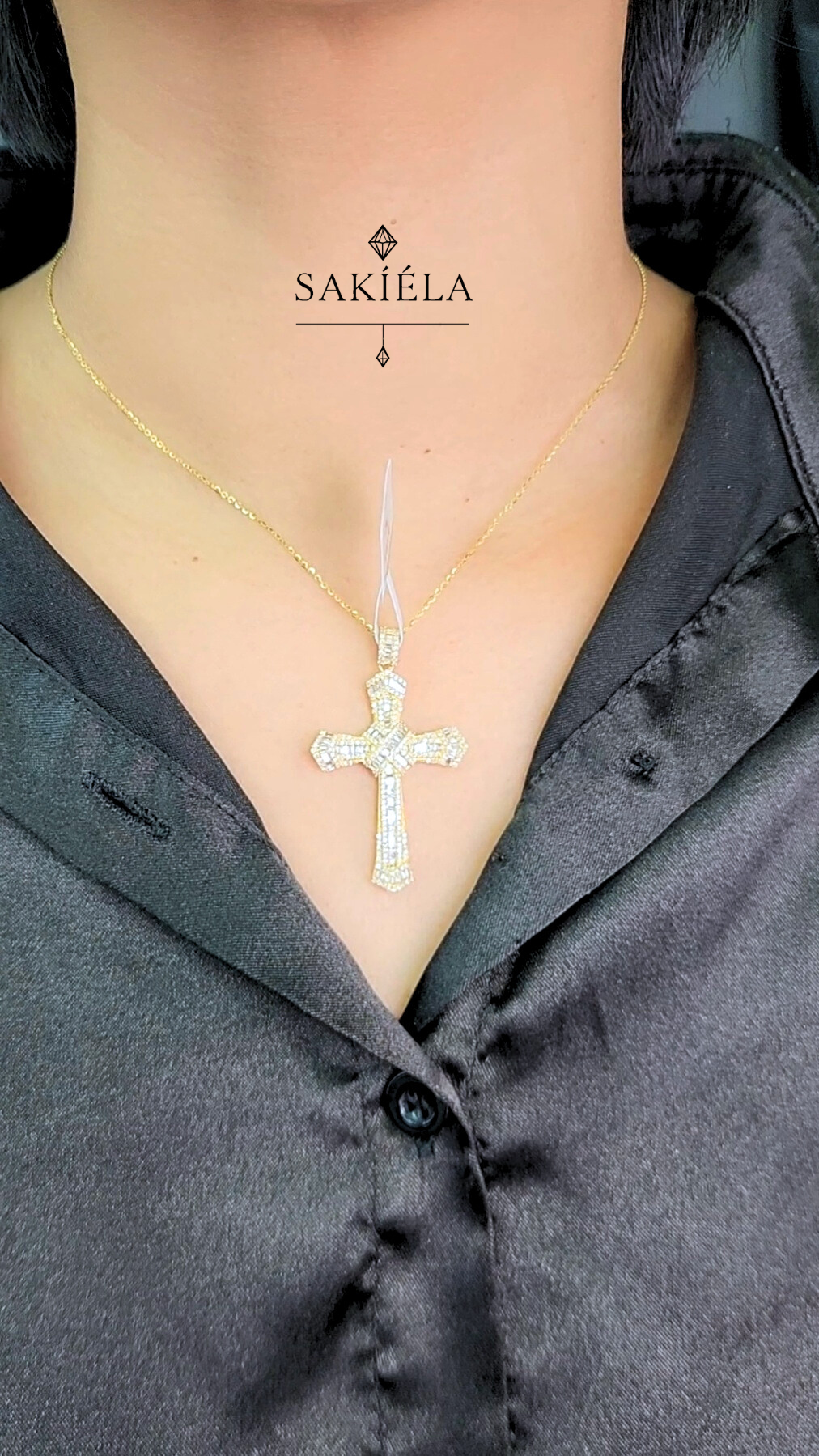 Cross Pendant - 1.5cts