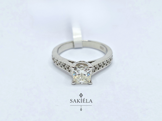 Tiffany Ring - 1.36cts