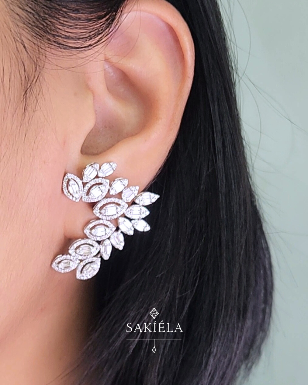 Elegant Earrings - 2.256cts