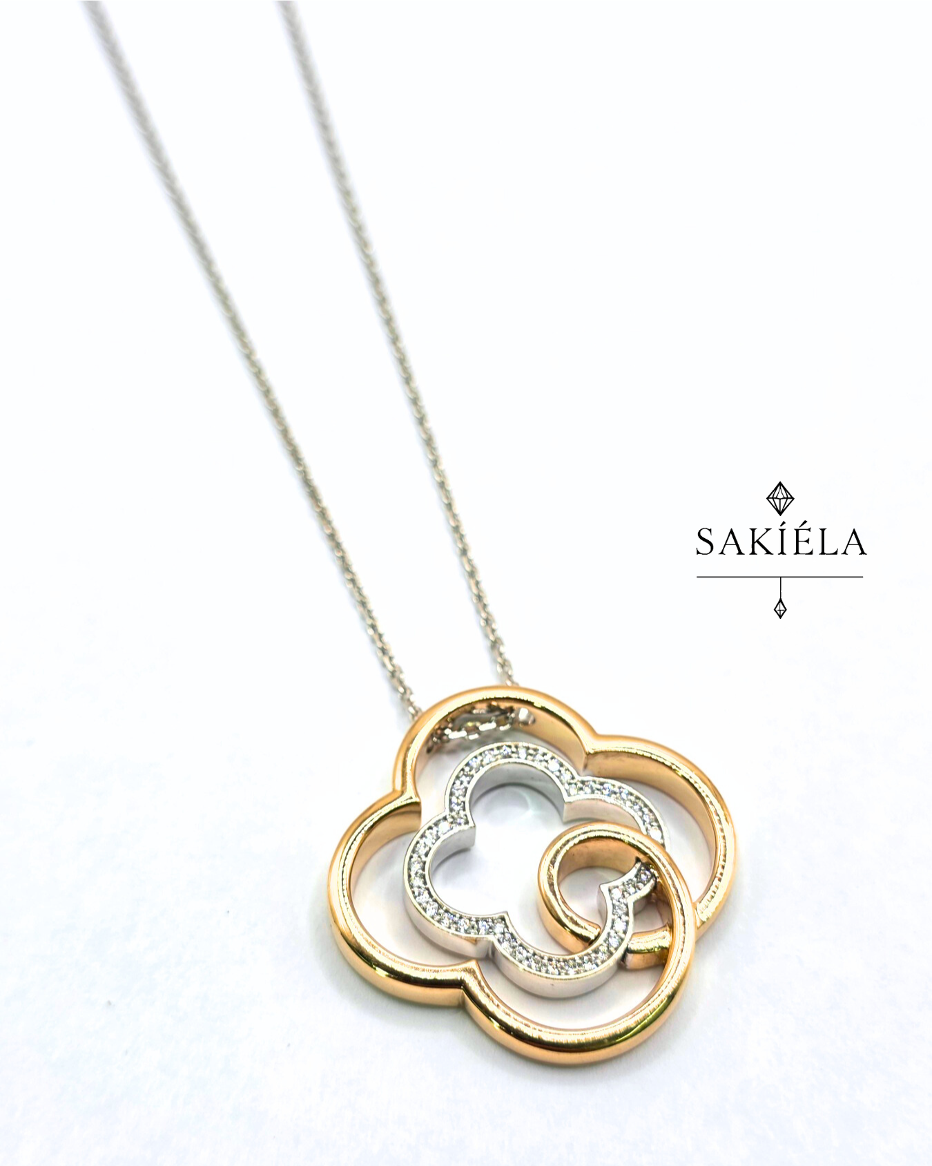 Clover Motif Pendant Necklace - 0.80cts