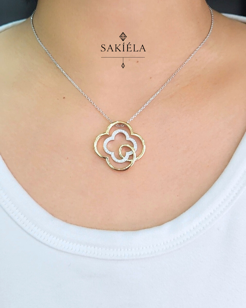 Clover Motif Pendant Necklace - 0.80cts