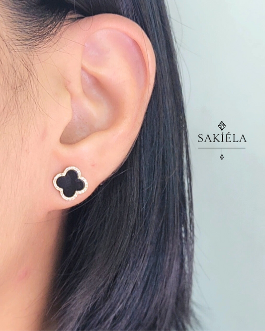 Clover Motif Earrings (Black)