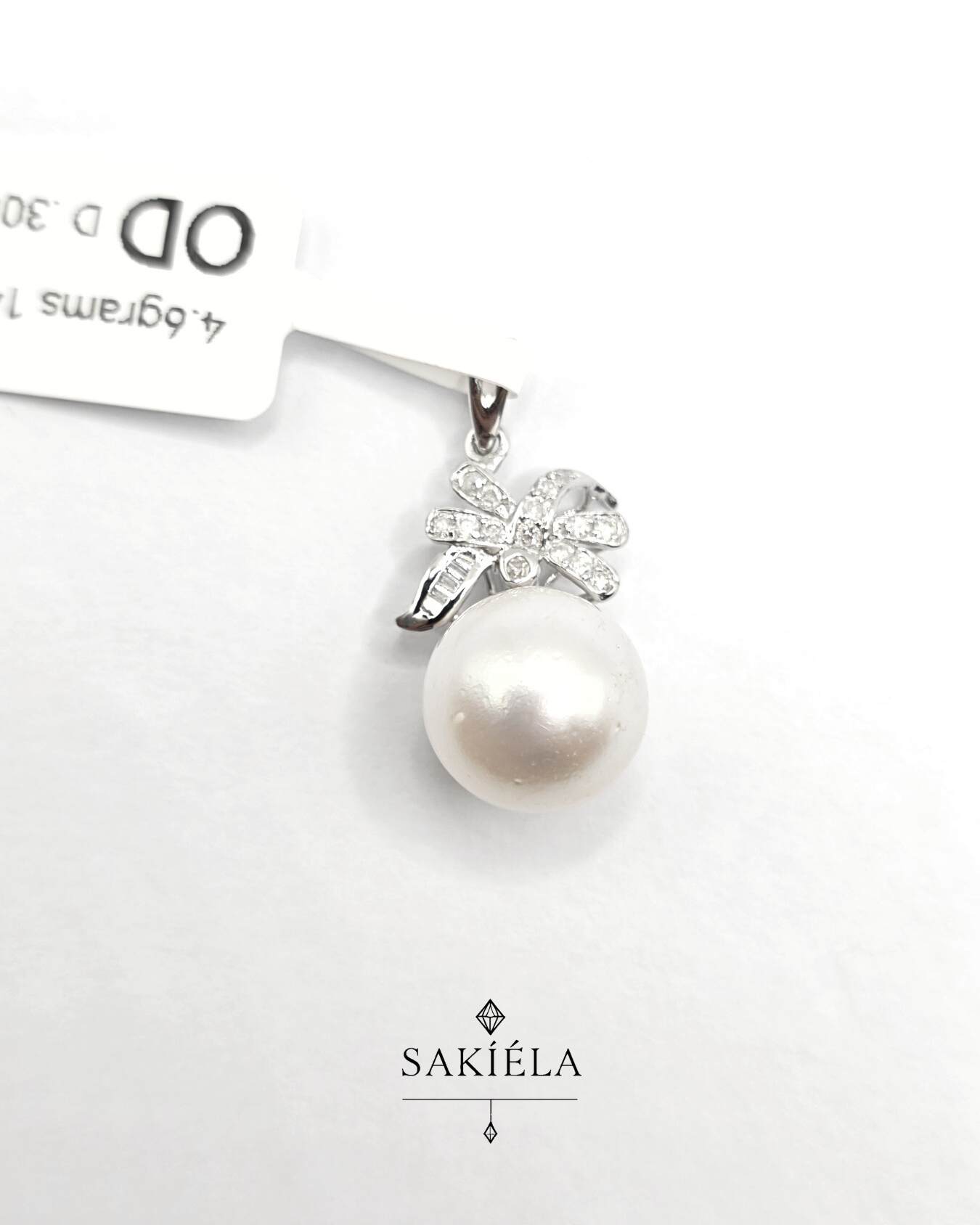 Pearl Diamond Pendant - 0.30cts