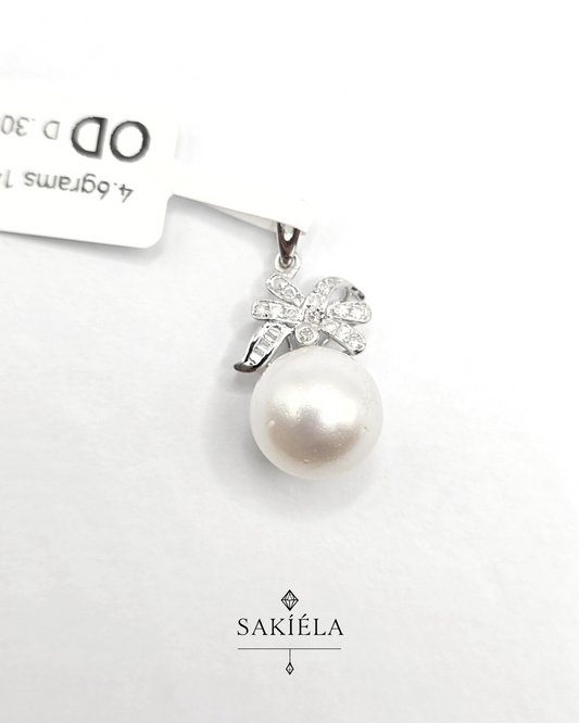 Pearl Diamond Pendant - 0.30cts