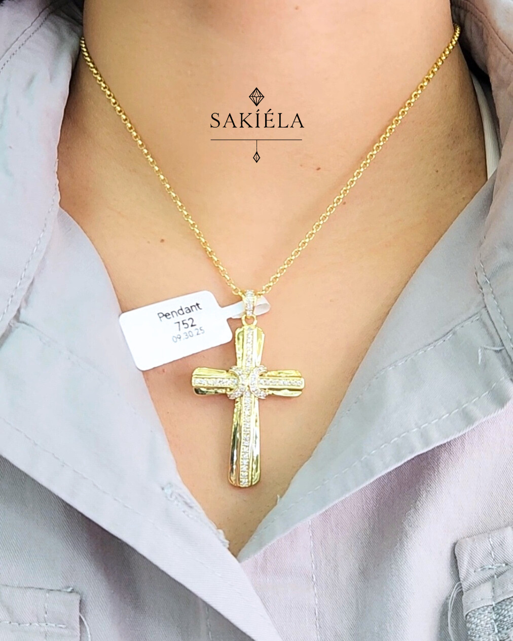 Cross Pendant - 0.80cts