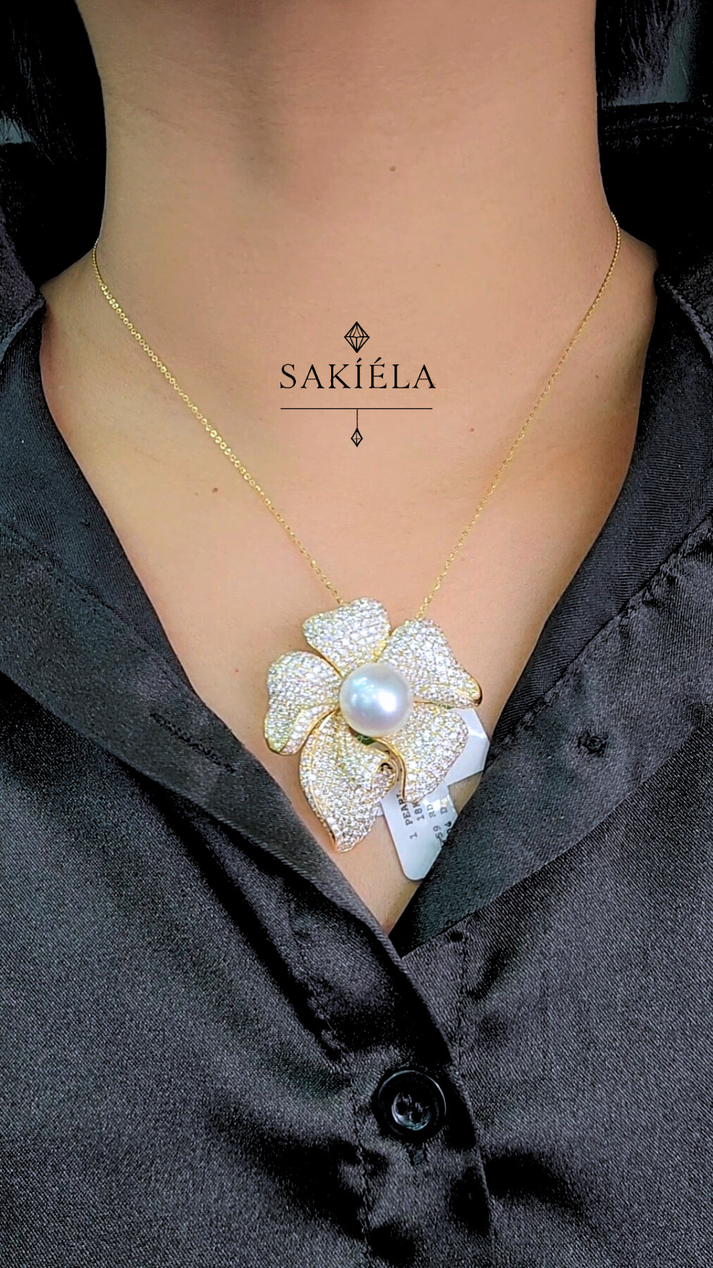 Flower Pearl Pendant - 6.8cts